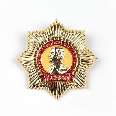comprar Emalheado em ouro 3D embalado em metal com apoio de pin de segurança Fabricação em linha