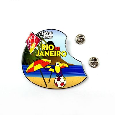 comprar CMYK Impresso Metal Pin Badge Com Butterfly embreagem Para Eventos Desportivos Fabricação em linha