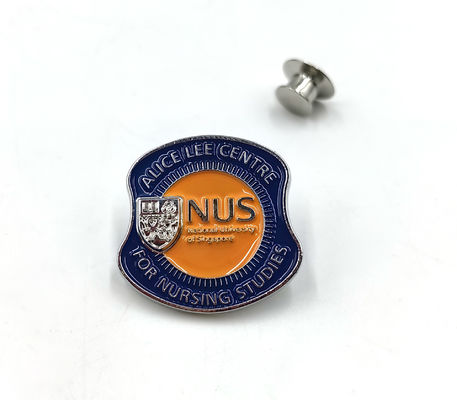 comprar Estudos de enfermagem personalizados Emalhe suave Pin Universidade emblema para reconhecimento profissional Fabricação em linha