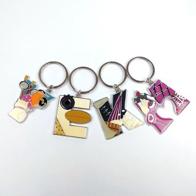 comprar Chaveiro de desenho animado com letra inicial personalizada feito de liga metálica Fabricação em linha