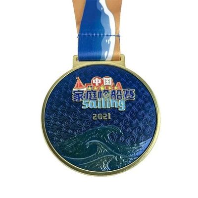 Solução de design de medalha de vela personalizada inspirada em elementos marinhos